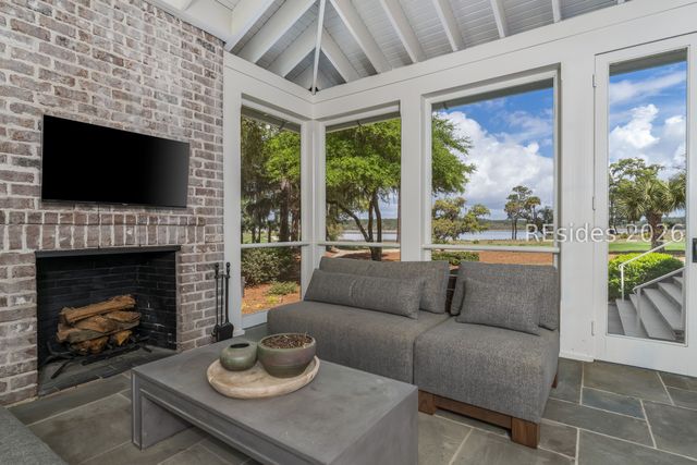 26 Plum Thicket Rd, Bluffton, SC 29910