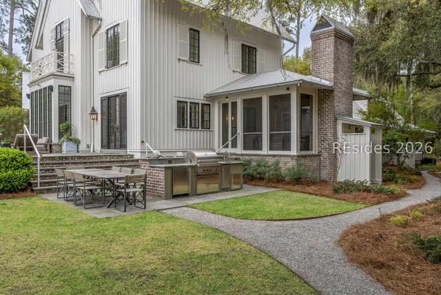 26 Plum Thicket Rd, Bluffton, SC 29910