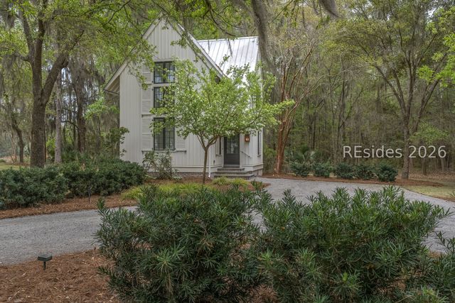 26 Plum Thicket Rd, Bluffton, SC 29910