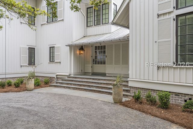 26 Plum Thicket Rd, Bluffton, SC 29910