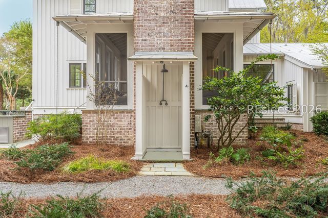 26 Plum Thicket Rd, Bluffton, SC 29910