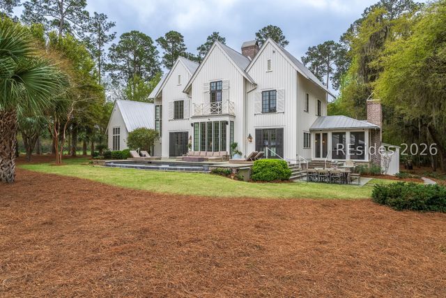 26 Plum Thicket Rd, Bluffton, SC 29910