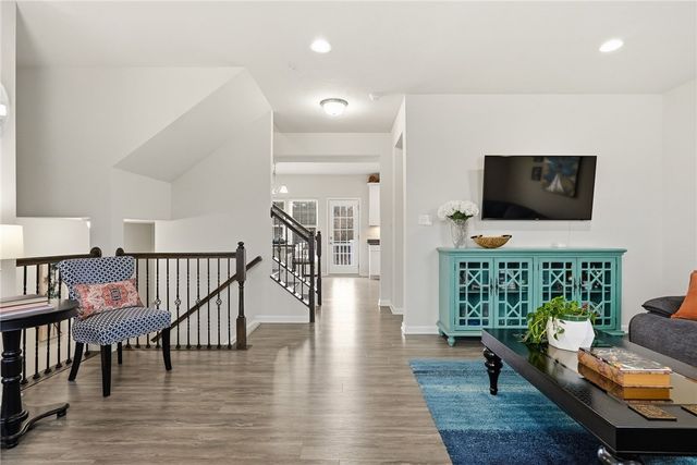 103 John St, South Strabane, PA 15301