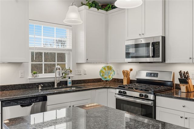 103 John St, South Strabane, PA 15301