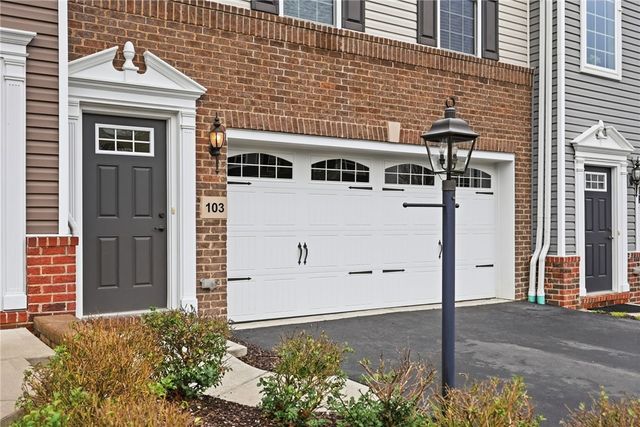 103 John St, South Strabane, PA 15301