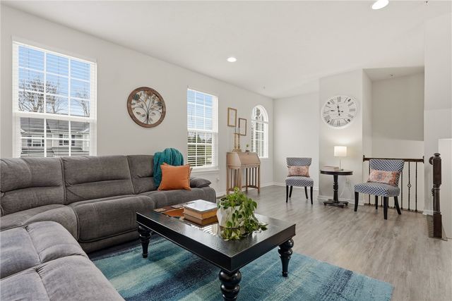 103 John St, South Strabane, PA 15301