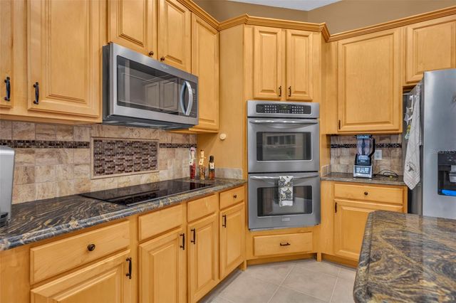 2518 EMERALD TREE LANE, Apopka, FL 32712