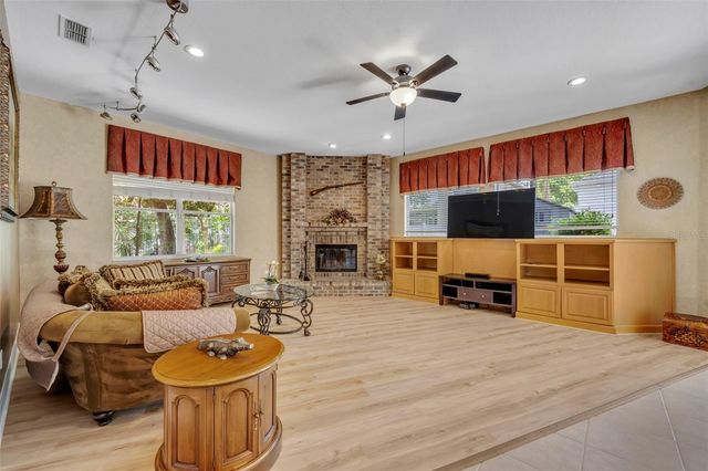 2518 EMERALD TREE LANE, Apopka, FL 32712