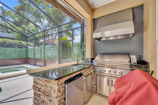 2518 EMERALD TREE LANE, Apopka, FL 32712