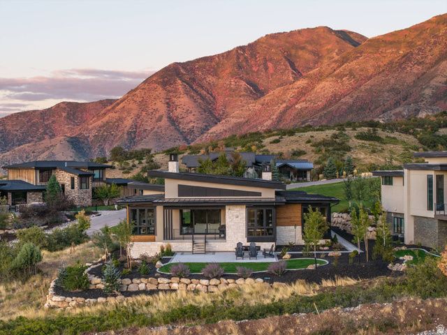 706 S NEBO CIR, Woodland Hills, UT 84653