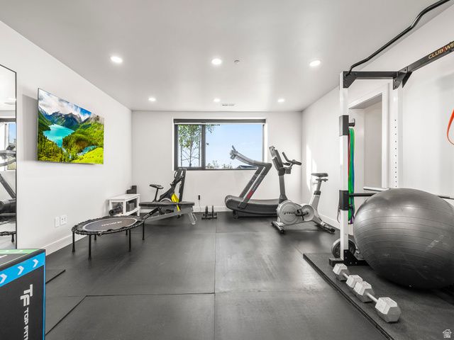 706 S NEBO CIR, Woodland Hills, UT 84653