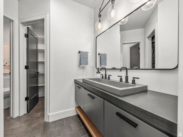 706 S NEBO CIR, Woodland Hills, UT 84653