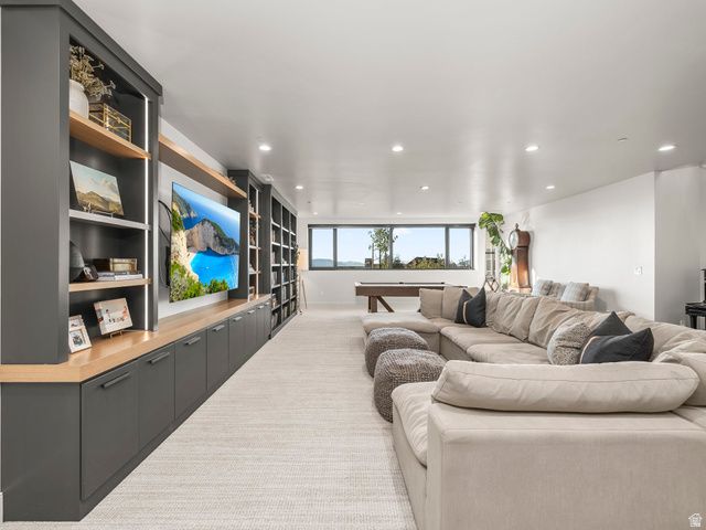 706 S NEBO CIR, Woodland Hills, UT 84653