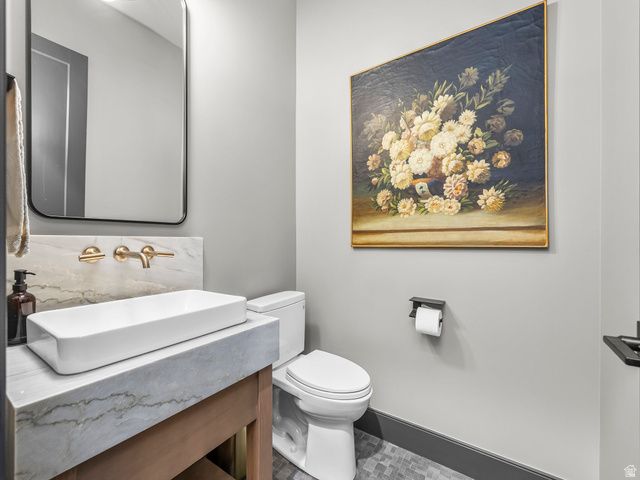 706 S NEBO CIR, Woodland Hills, UT 84653