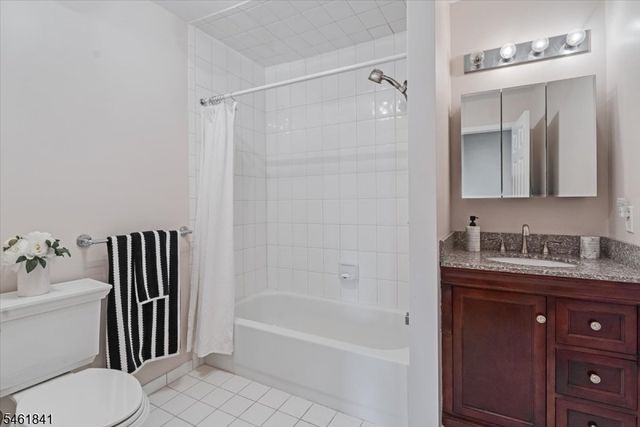 25 Knutsen Dr, West Orange Twp., NJ 07052