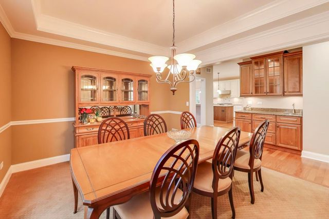 4 Daybreak Terrace, Buffalo Grove, IL 60089