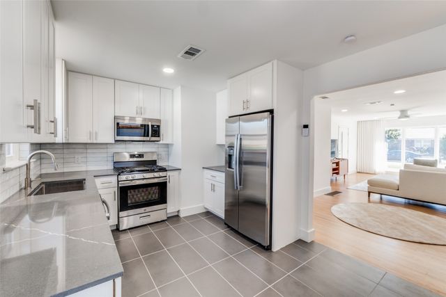 3339 Crest Ridge Drive, Dallas, TX 75228