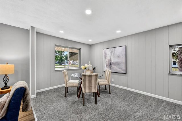 11837 Brookmont Drive, Maryland Heights, MO 63043