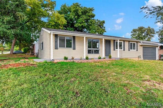 11837 Brookmont Drive, Maryland Heights, MO 63043
