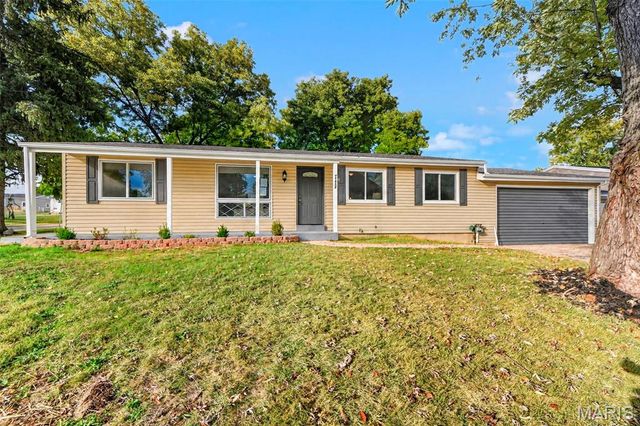 11837 Brookmont Drive, Maryland Heights, MO 63043