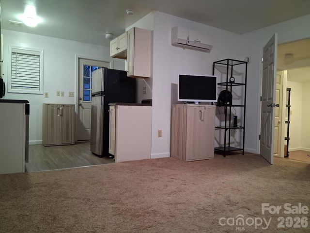 2 Oak Street, Granite Falls, NC 28630