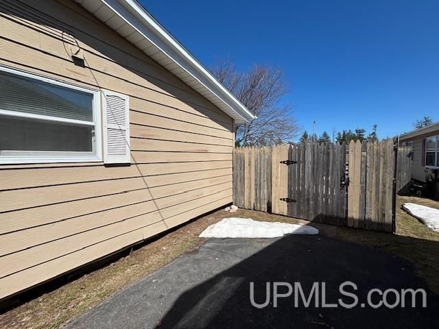 105 Constellation Avenue, Gwinn, MI 49841