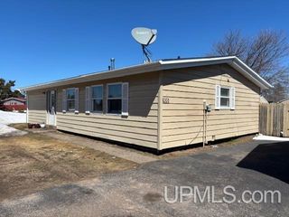 105 Constellation Avenue, Gwinn, MI 49841