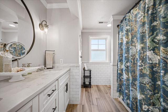 33331 SE 42nd Street, Fall City, WA 98024