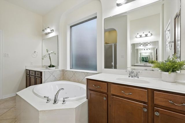 2512 Turnberry Court, Irving, TX 75063