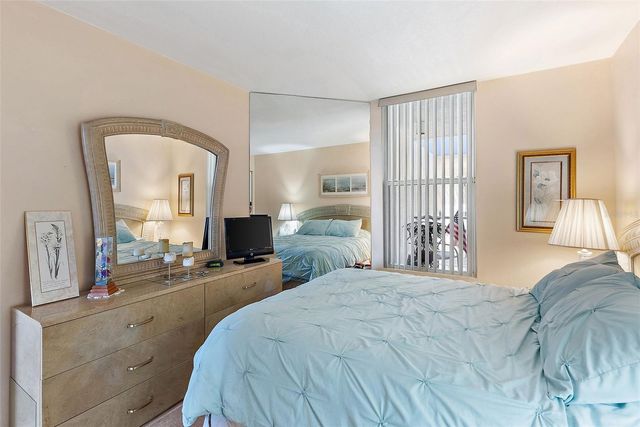 5279 ISLA KEY BOULEVARD S 417, St Petersburg, FL 33715