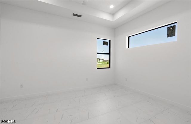 3927 NW 40th TER, Cape Coral, FL 33993