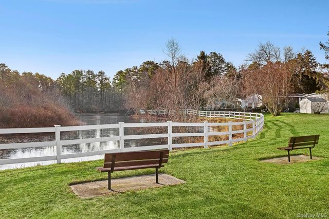 525 Riverleigh Avenue 45, Riverhead, NY 11901