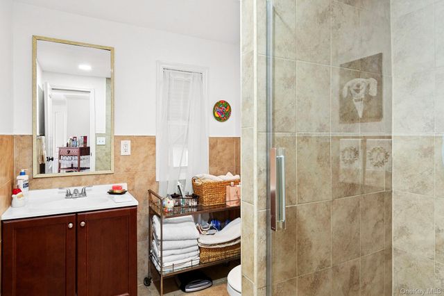 525 Riverleigh Avenue 45, Riverhead, NY 11901