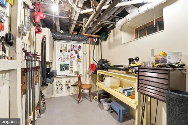 6500 N 6TH ST, Philadelphia, PA 19126