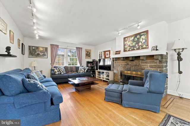 6500 N 6TH ST, Philadelphia, PA 19126