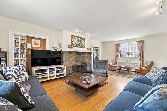 6500 N 6TH ST, Philadelphia, PA 19126