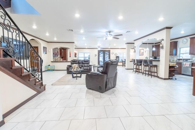 319 Lonesome Dove DR, Cedar Creek, TX 78612