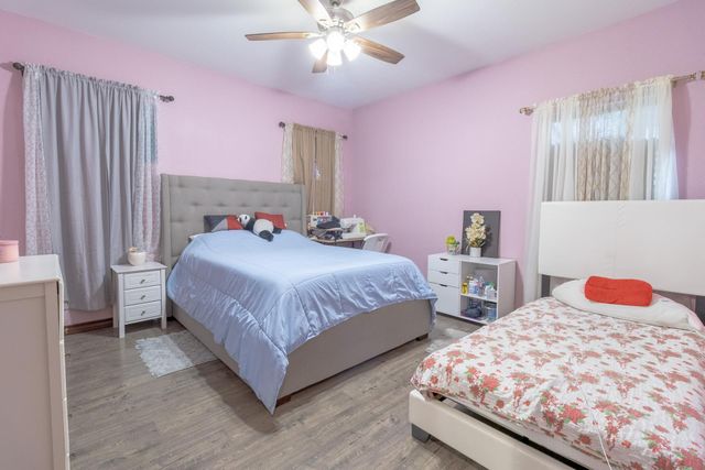 319 Lonesome Dove DR, Cedar Creek, TX 78612