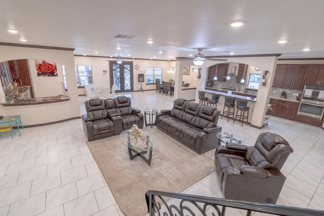 319 Lonesome Dove DR, Cedar Creek, TX 78612