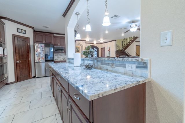 319 Lonesome Dove DR, Cedar Creek, TX 78612