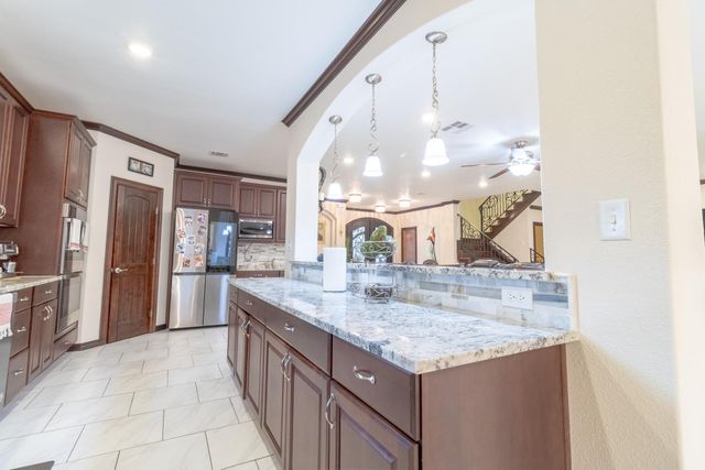 319 Lonesome Dove DR, Cedar Creek, TX 78612