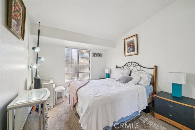 1591 San Fernando Dr, Corona, CA 92882