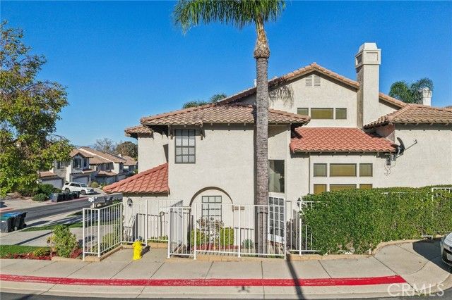 1591 San Fernando Dr, Corona, CA 92882