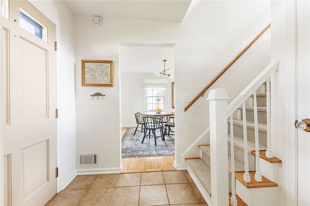 66 Hunters Lane, Brighton, NY 14618
