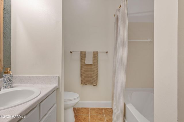 201 Settlers Trace Boulevard 4401, Lafayette, LA 70508