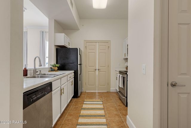 201 Settlers Trace Boulevard 4401, Lafayette, LA 70508