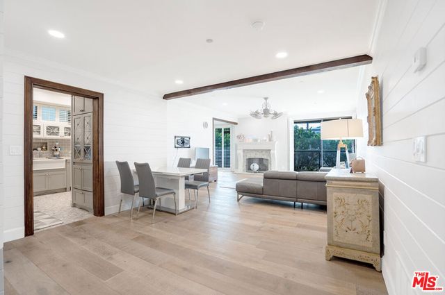 125 N Gale Drive 205, Beverly Hills, CA 90211