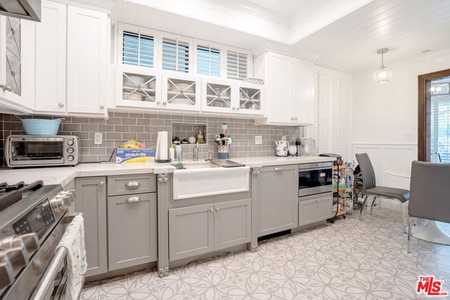 125 N Gale Drive 205, Beverly Hills, CA 90211