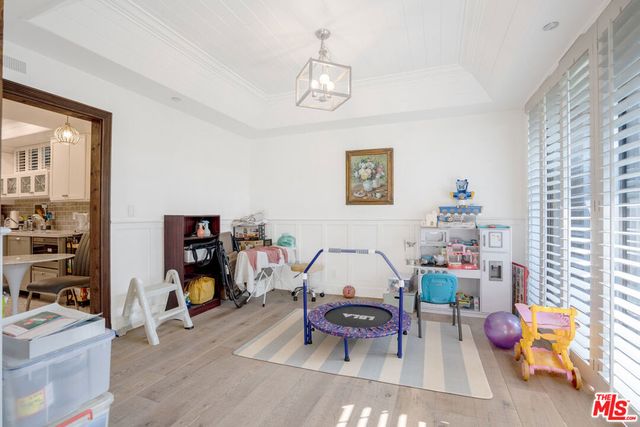 125 N Gale Drive 205, Beverly Hills, CA 90211