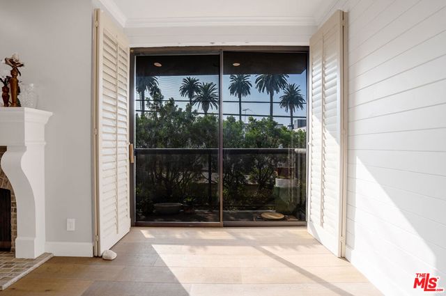 125 N Gale Drive 205, Beverly Hills, CA 90211